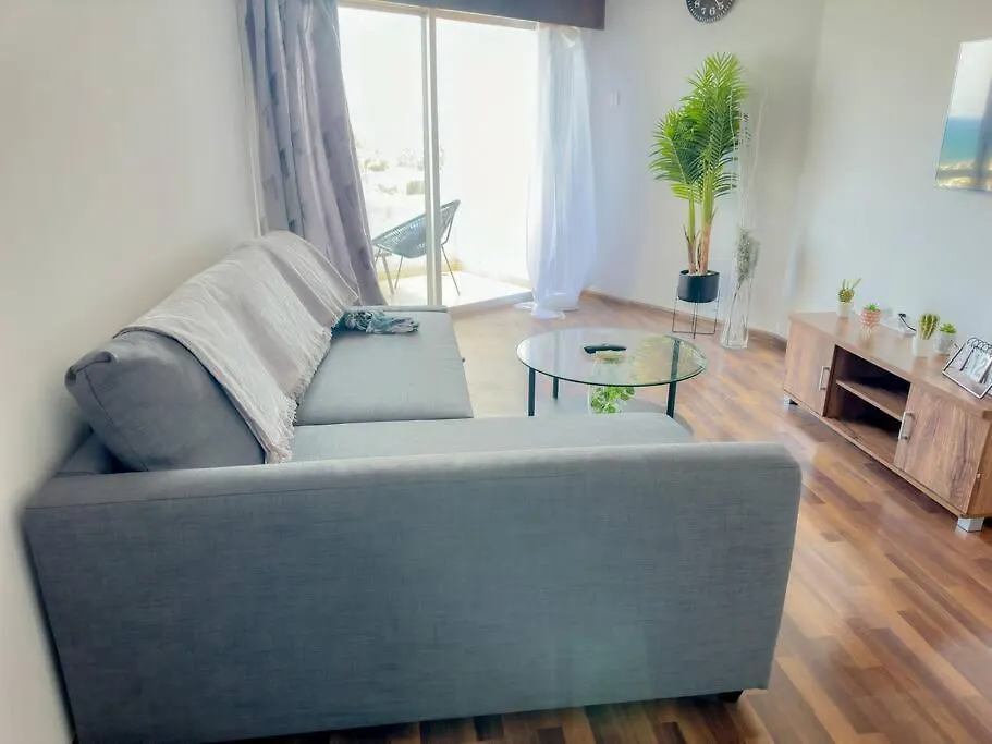 Sea View 1Br With Pool Access Apartment Larnaca