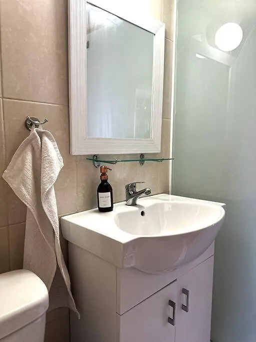 Sea View 1Br With Pool Access Apartment Larnaca