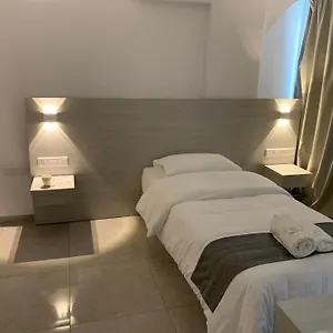 Hotel La Veranda, Lárnaca